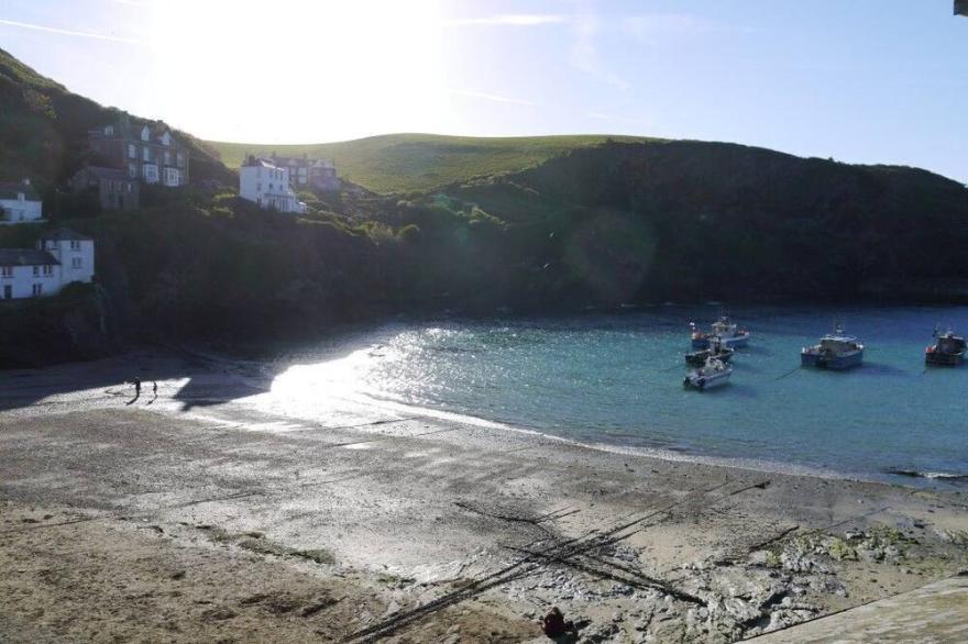 Bay View, Port Isaac -  a large family home that sleeps 10 guests  in 5 bedrooms
