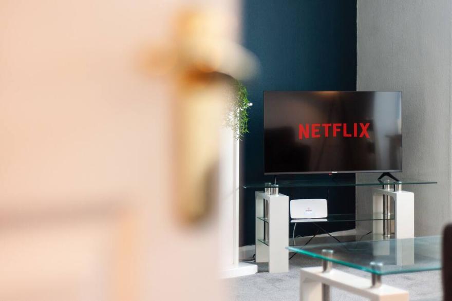 53A HAMPTON ROAD, family friendly in Scarborough