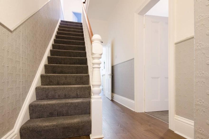 46 ASHVILLE AVENUE, family friendly in Scarborough