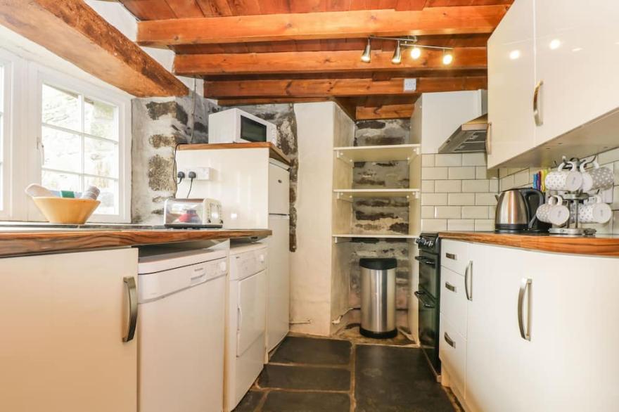 WATERMILL, pet friendly, country holiday cottage in St Breward