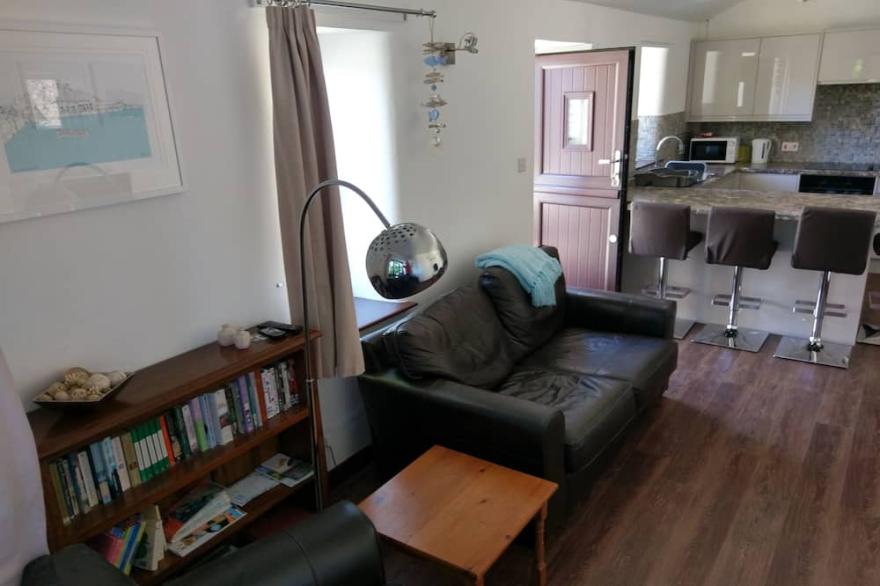 Stunning 2 Bedroom Stone Barn with 24