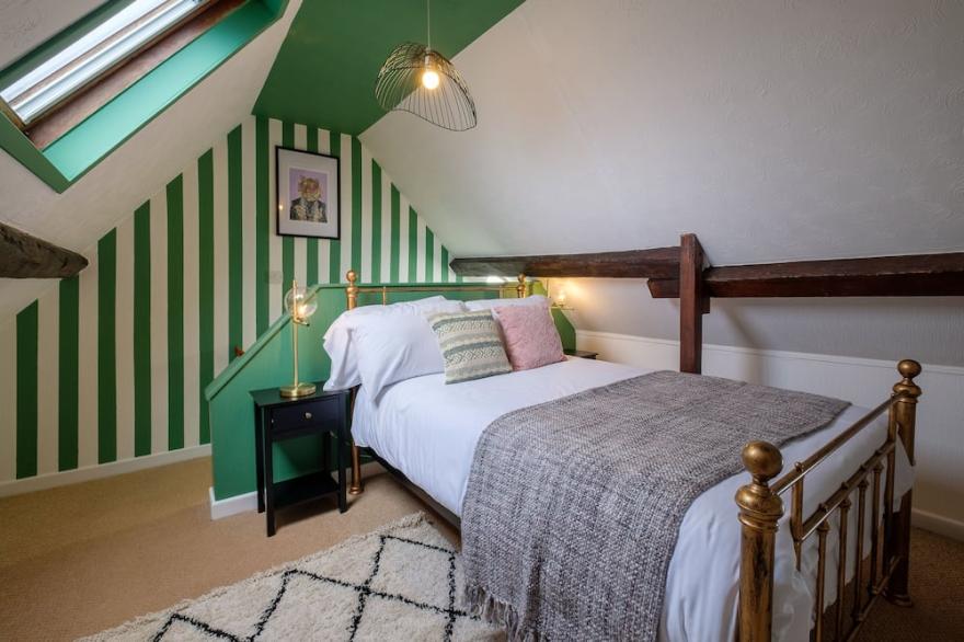 Stay in the heart of Isle of Wight in 2BDR apt