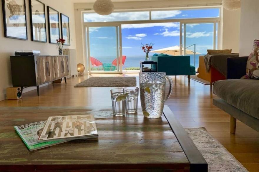 Luxury, Spacious, Beachfront (direct access) House with Breath-taking Sea Views