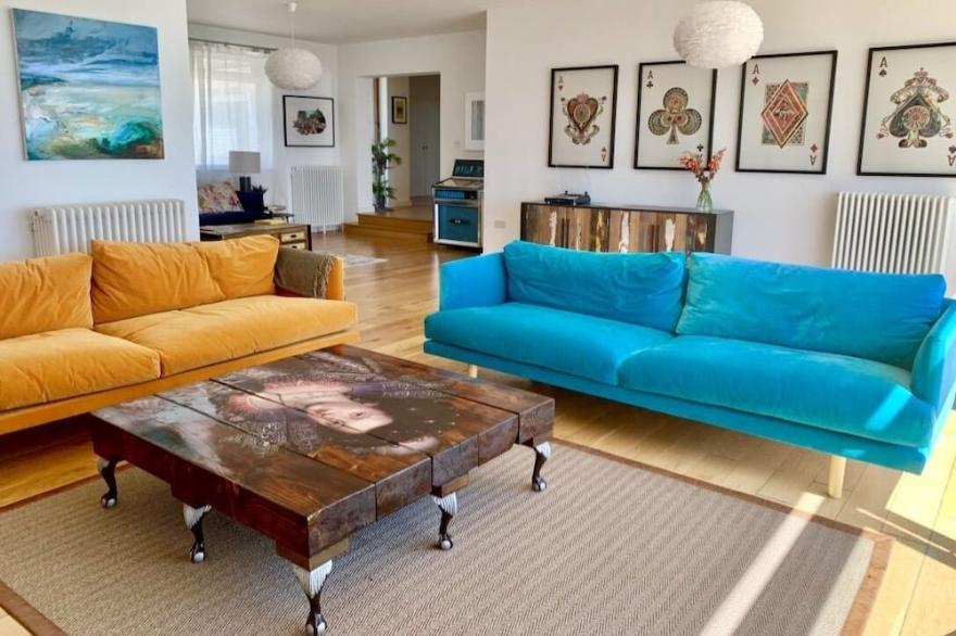 Luxury, Spacious, Beachfront (direct access) House with Breath-taking Sea Views