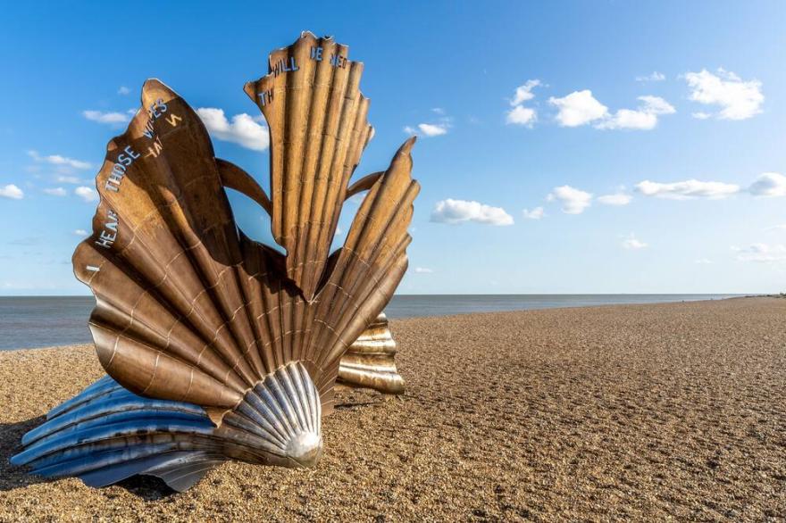 Architecturally unrivalled in Aldeburgh, Shellseekers is a truly unique property within rolling dist