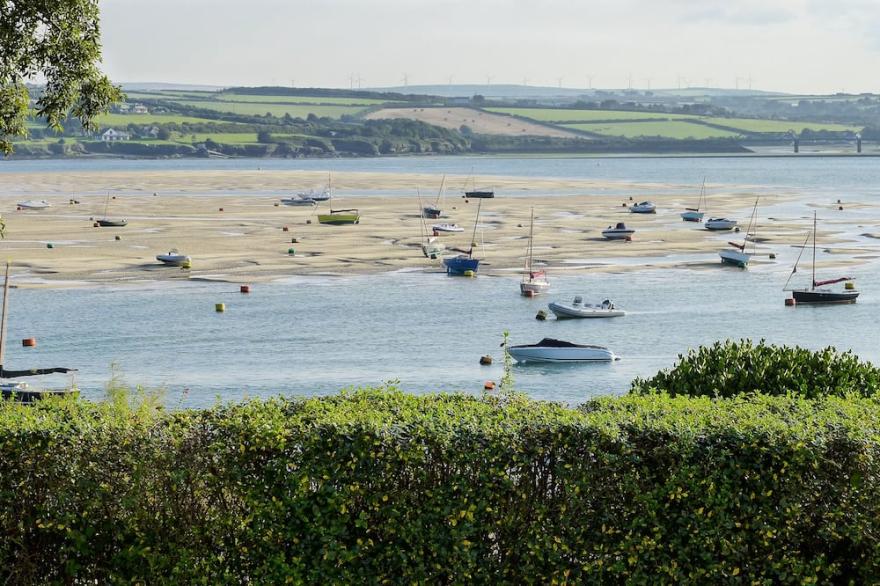 Stunning Estuary Views A Stones Throw From The Beach