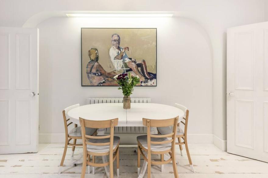 Large and stylish Apartment in Notting Hill