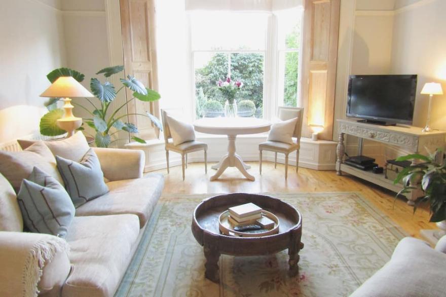 Spacious One Bedroom Apartment in Beautiful Crouch End, 20 mins to City Centre