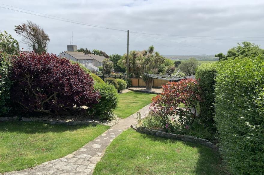 Earlshall 4 Bedroom 4 Bathroom House 5 Minutes To All Beach & Town