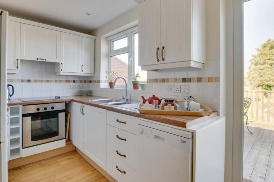 Heather View - Three Bedroom House, Sleeps 4