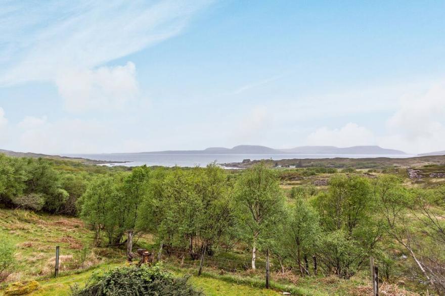 THORSVIK, family friendly, character holiday cottage in Broadford