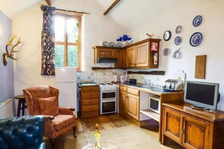 THE MILL, pet friendly, character holiday cottage in Bicknoller
