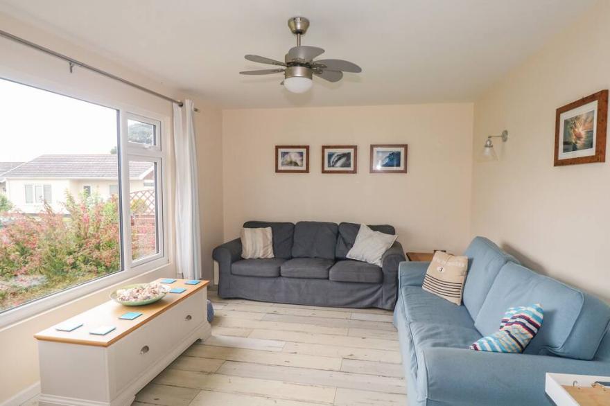 MERLIN'S RETREAT, pet friendly, with a garden in Tintagel