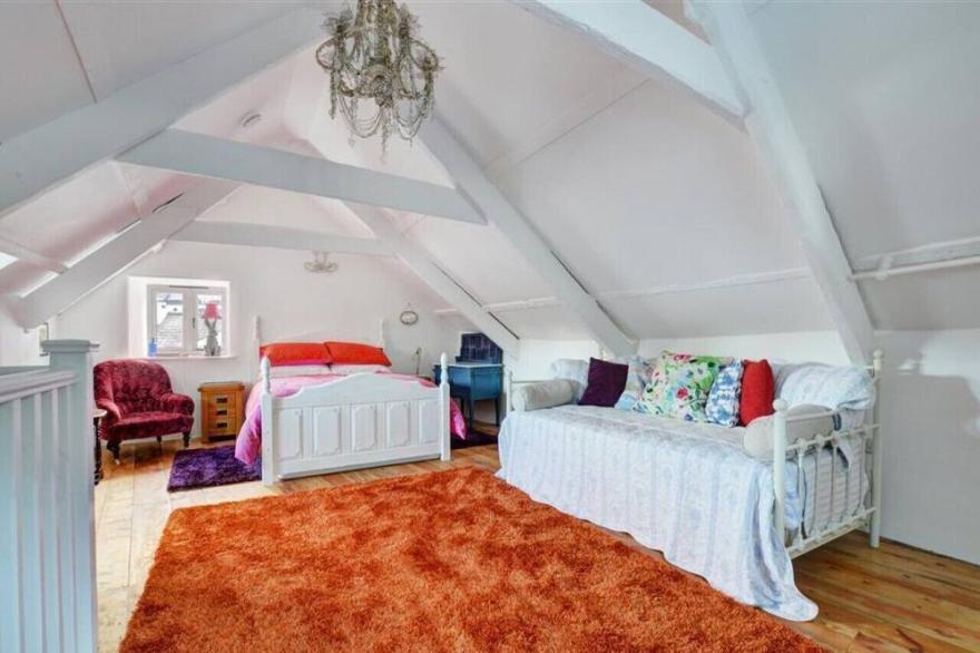Lerryn Cottage - One Bedroom House, Sleeps 2