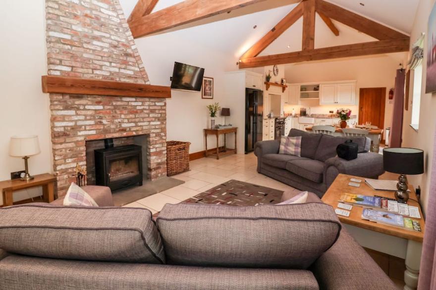 MISTAL COTTAGE, family friendly, luxury holiday cottage in Husthwaite