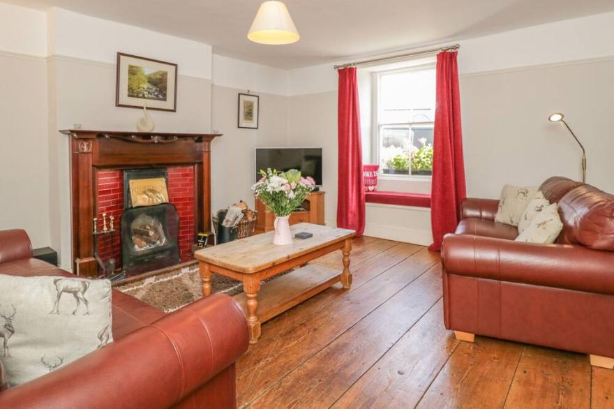 HILLSIDE, pet friendly, with open fire in Broughton-In-Furness