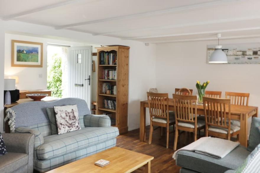 14 BOSCASWELL DOWNS, pet friendly, with open fire in Pendeen