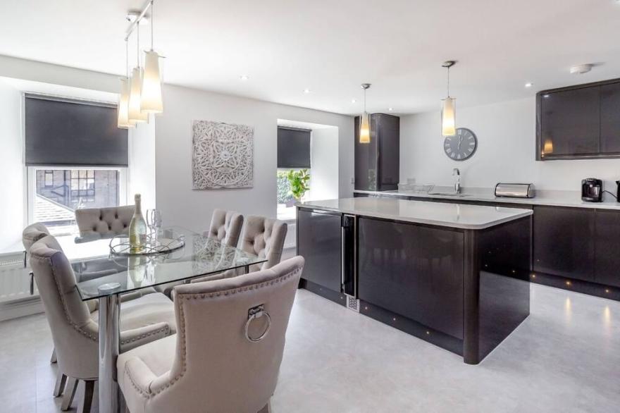 QUEEN VICTORIA SUITE, family friendly in Stanhope