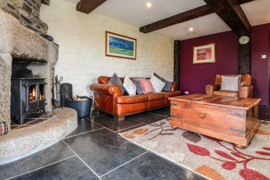 WESTHAYES, pet friendly, luxury holiday cottage in Camelford