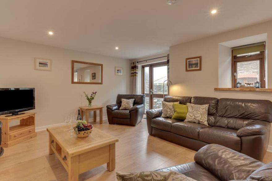 Bowgie - Two Bedroom House, Sleeps 6