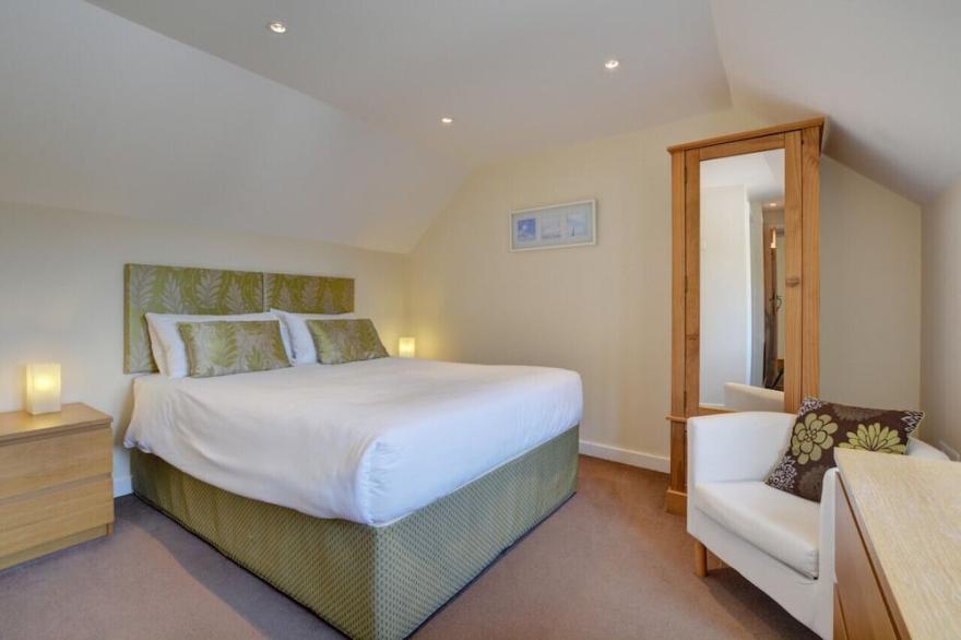 Bowgie - Two Bedroom House, Sleeps 6