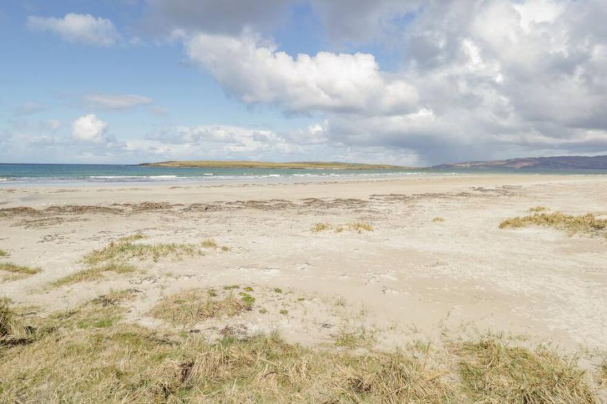 CENTRAL ARDARA RIVERSIDE APARTMENT in Ardara, County Donegal