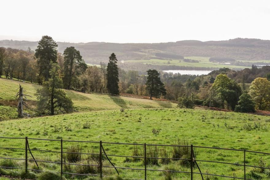 RIECHIP, pet friendly, character holiday cottage in Dunkeld