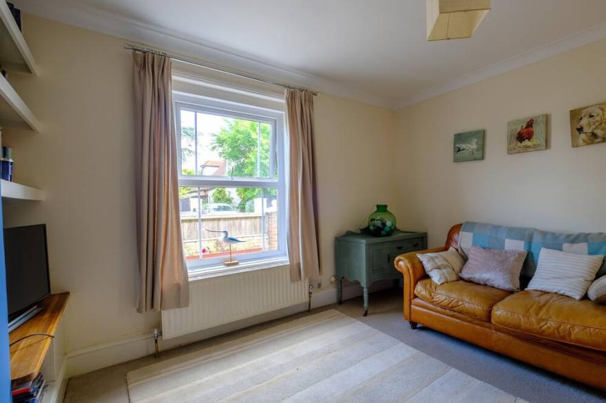 Serendipity -  a house that sleeps 4 guests  in 2 bedrooms