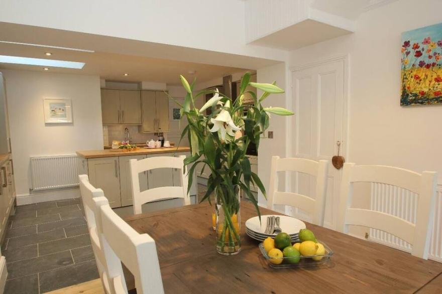PANACEA, family friendly, country holiday cottage in Fowey