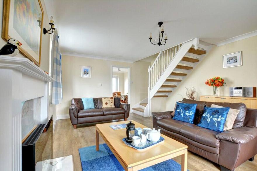 Puffins, Padstow - Three Bedroom House, Sleeps 5