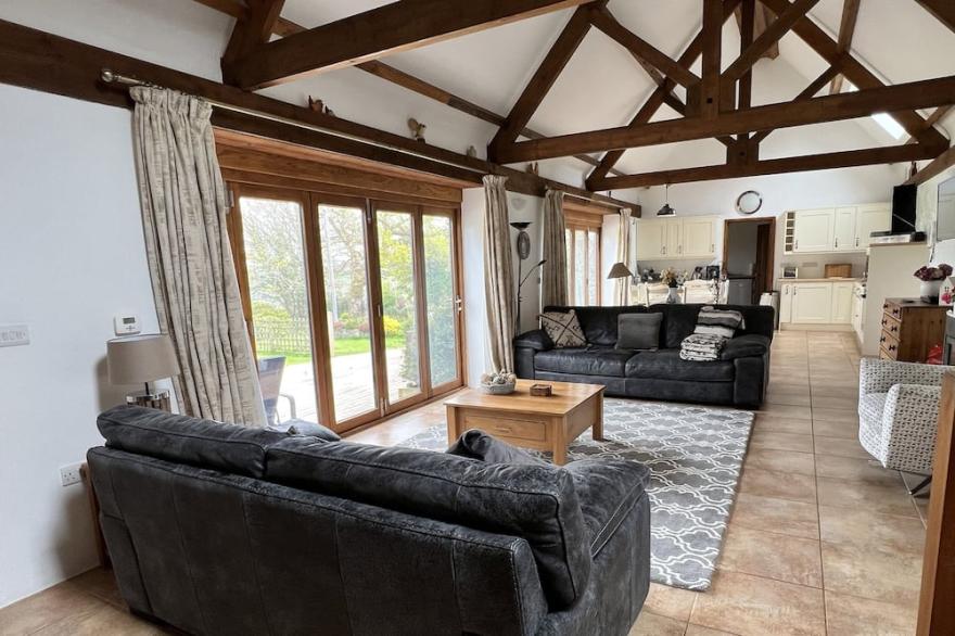 CEDAR LODGE, pet friendly, country holiday cottage in Liskeard