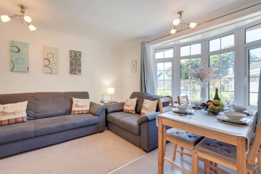 8 Hares Hollow - Two Bedroom House, Sleeps 4