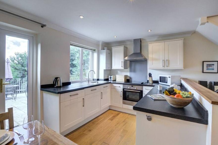 Elm Bank - Two Bedroom House, Sleeps 4