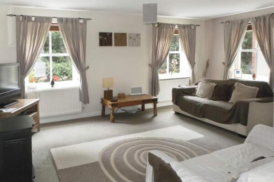 RIVER COTTAGE, family friendly, country holiday cottage in Staithes