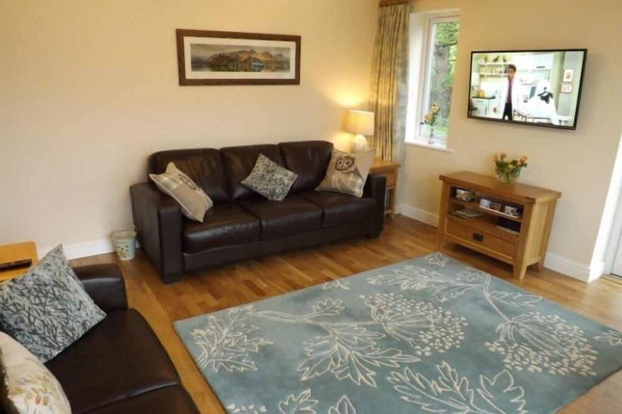 ERIBEL COTTAGE, pet friendly, luxury holiday cottage in Keswick