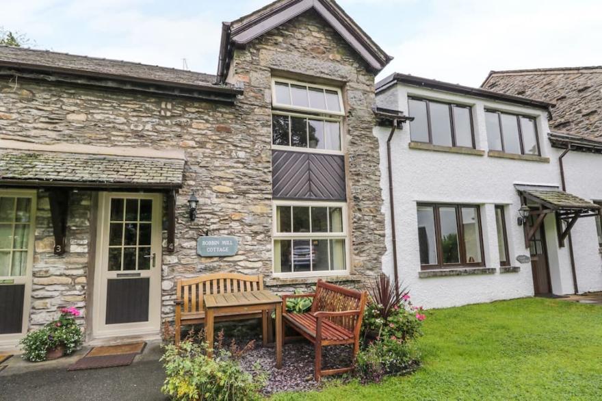 BOBBIN MILL COTTAGE, pet friendly, with a garden in Crosthwaite