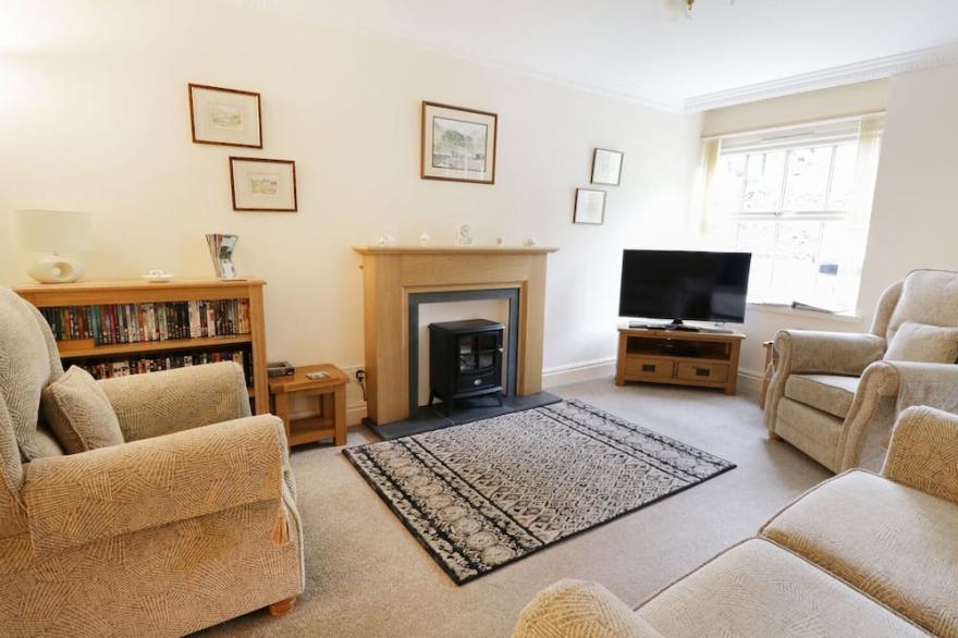 BOBBIN MILL COTTAGE, pet friendly, with a garden in Crosthwaite
