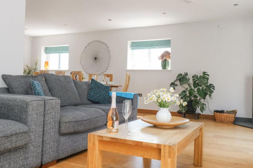 LAKE VIEW, pet friendly, with open fire in Kingsand And Cawsand