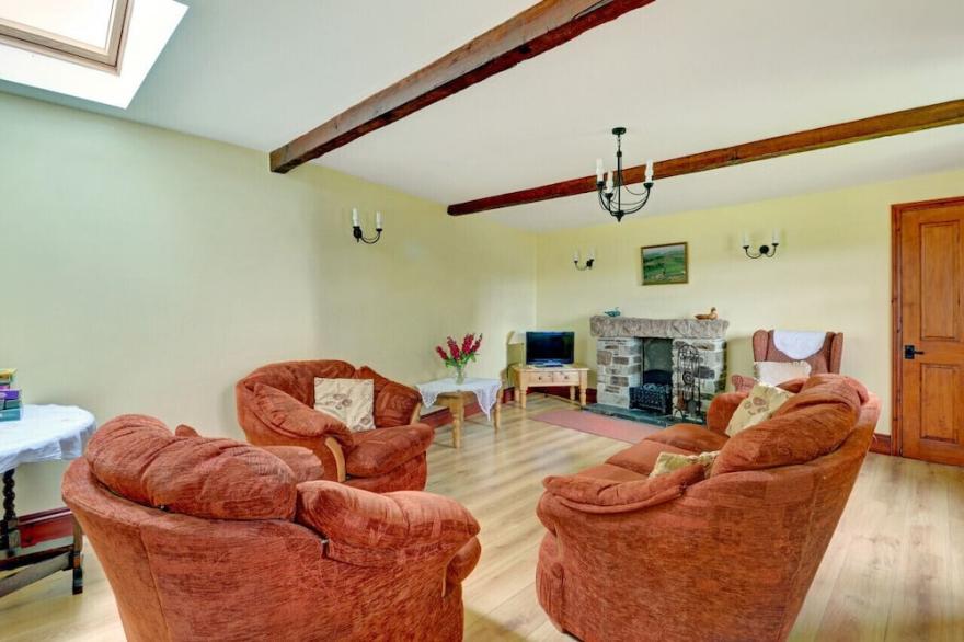 Trembleath Parlour - Three Bedroom House, Sleeps 6