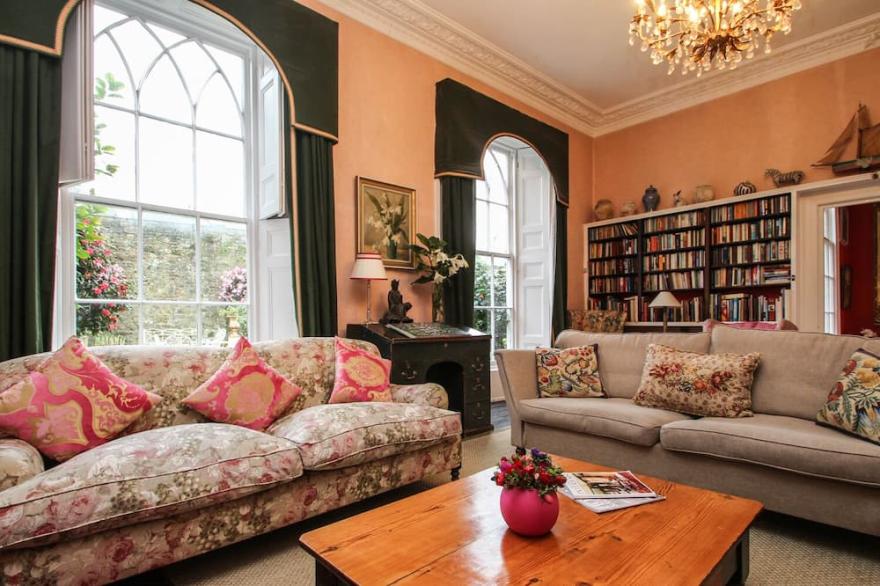 THE ABBEY, pet friendly, luxury holiday cottage in Penzance