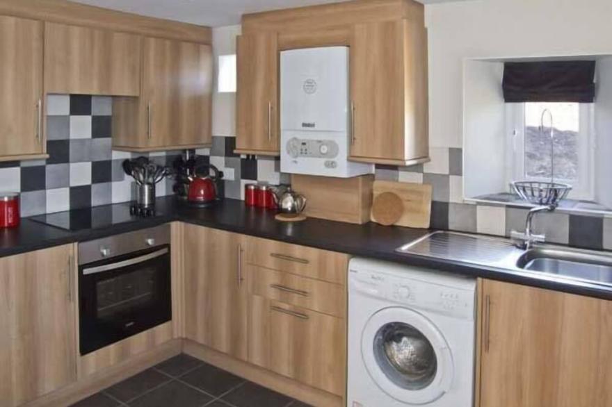 NEW COTTAGE FARM, family friendly, with open fire in Buxton