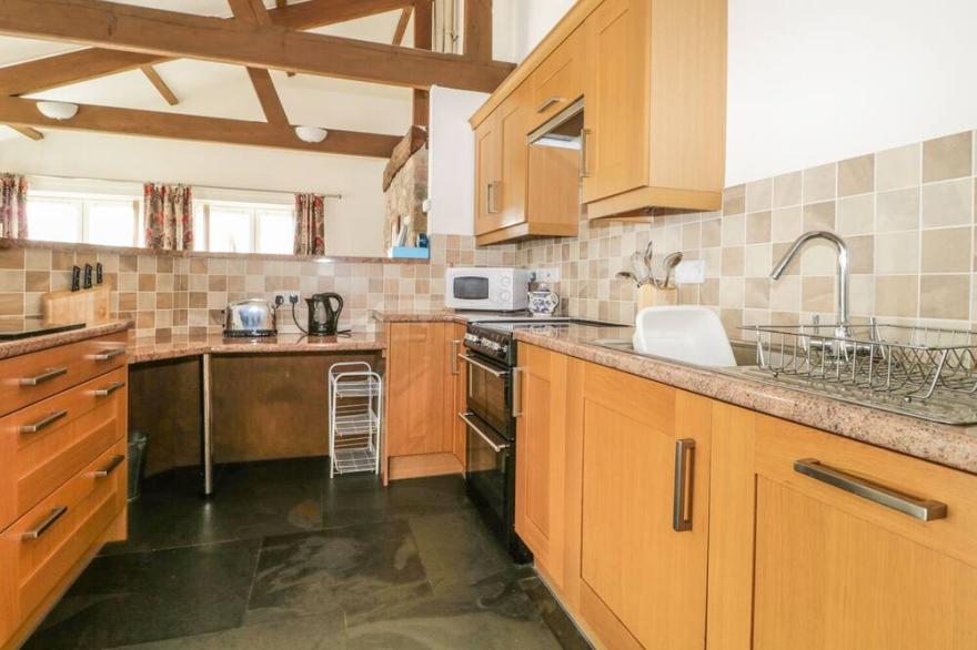 BUTTERMERE, pet friendly, luxury holiday cottage in Cockermouth