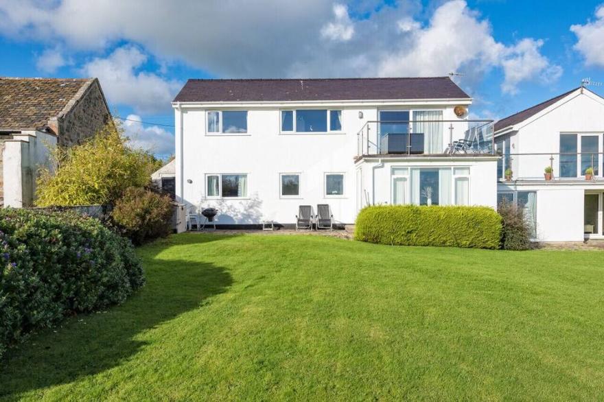 5 Ynys Fawr - Three Bedroom House, Sleeps 7