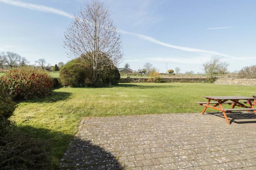 HUNTERS CHASE, family friendly, luxury holiday cottage in Penrith