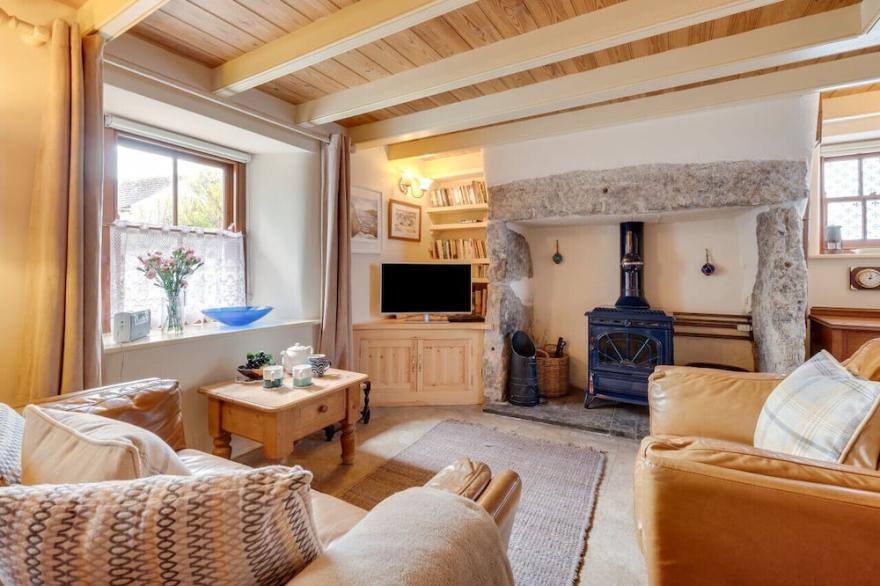 Crown Mine Cottage - Two Bedroom House, Sleeps 3