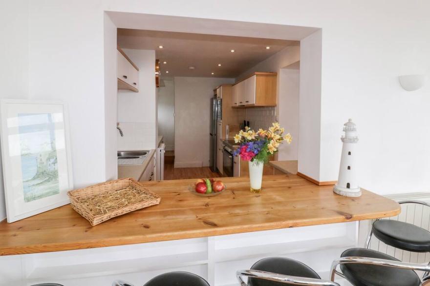CARN EVE, pet friendly, luxury holiday cottage in Sennen Cove