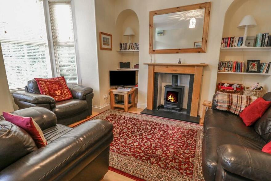 LAMB COTTAGE, pet friendly, with open fire in Bowness-On-Windermere