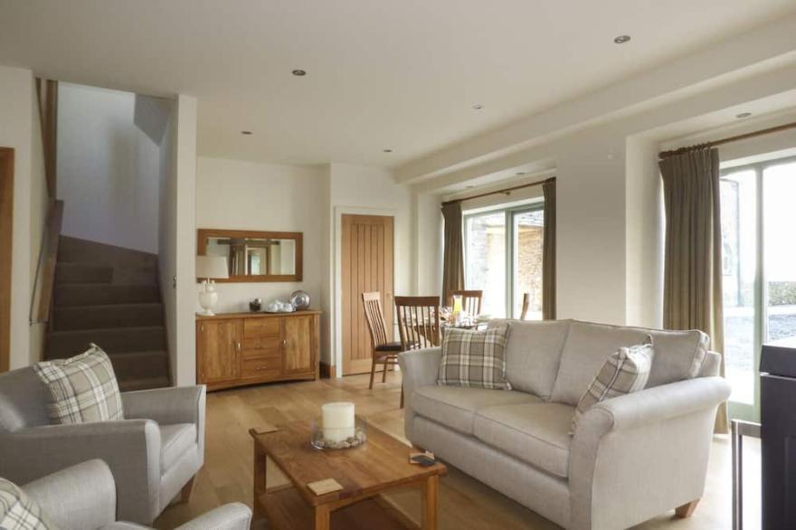 LIME COTTAGE, family friendly, luxury holiday cottage in Backbarrow