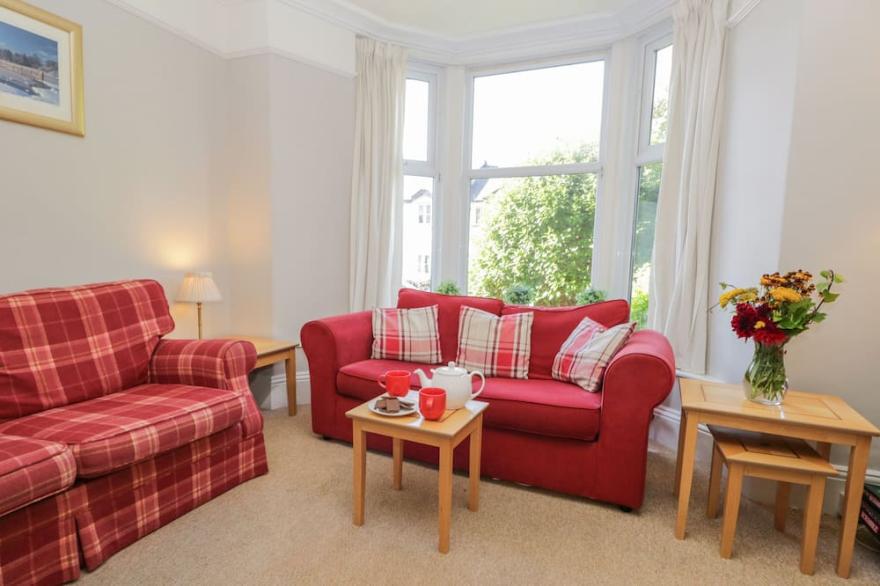 GILLERCOMBE, family friendly, with a garden in Bowness-On-Windermere