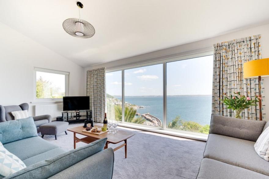 Dolphin Rise - Four Bedroom House, Sleeps 8